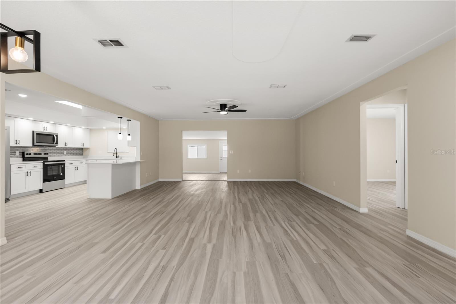 Image 9 of 35 For 15690 46th Circle