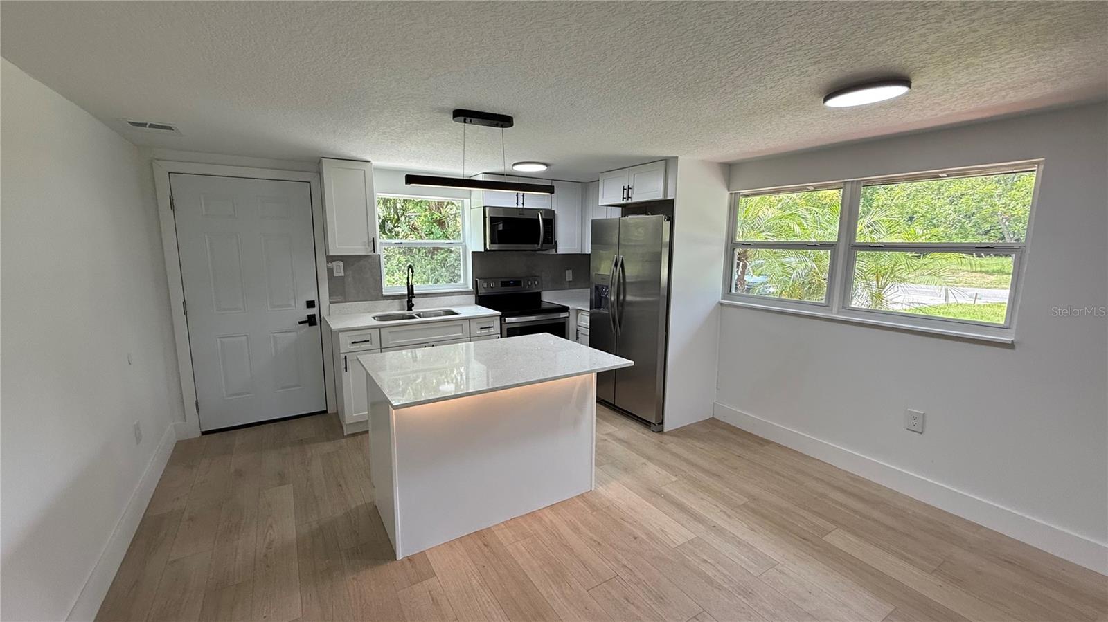 Image 7 of 23 For 1011 16th Street