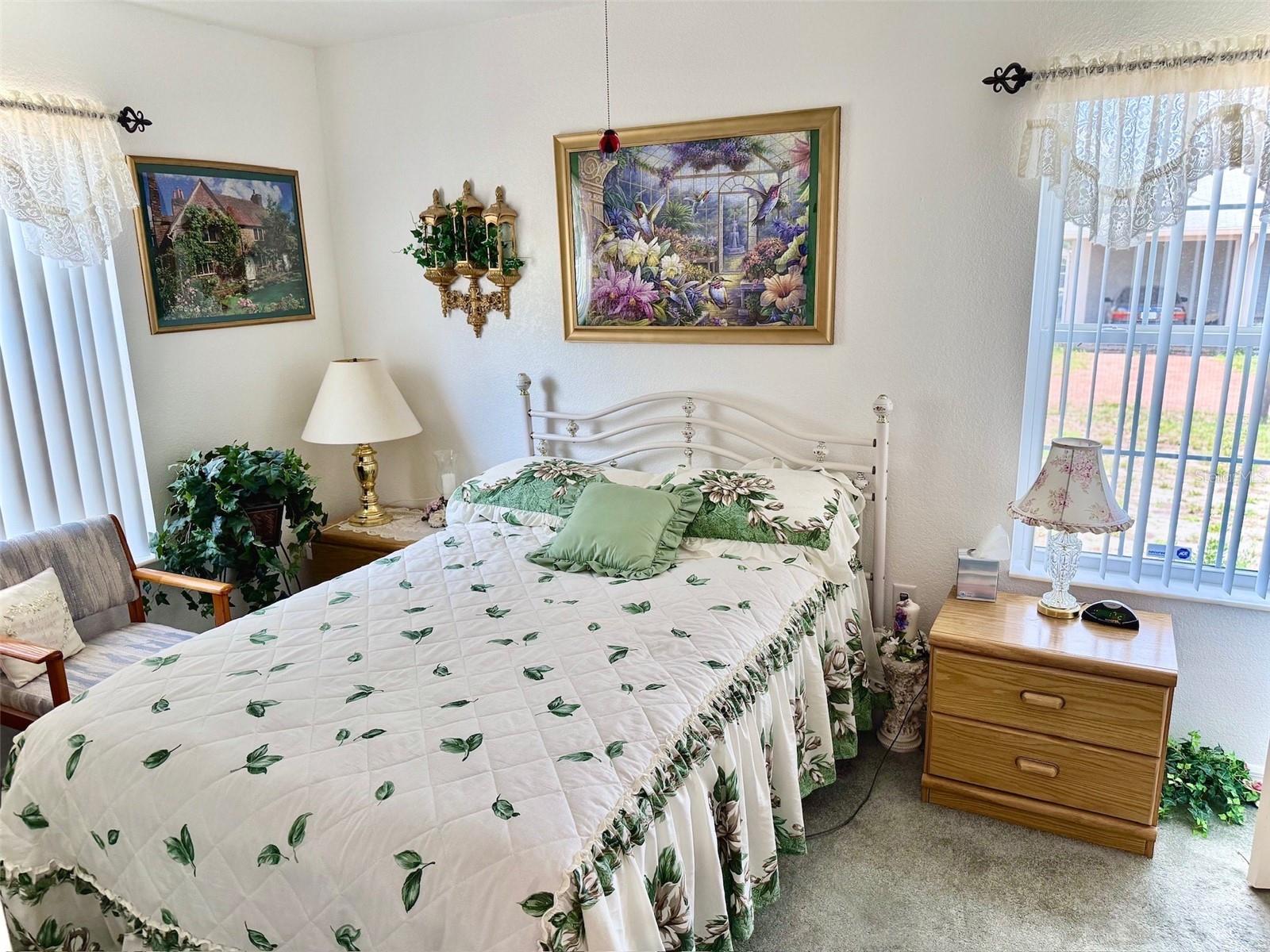 Image 14 of 36 For 204 Holland Street