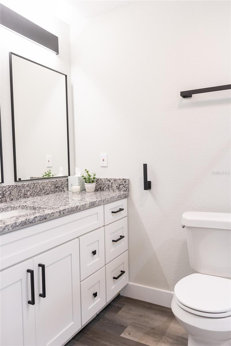 Image 10 of 17 For 620 Fern Street