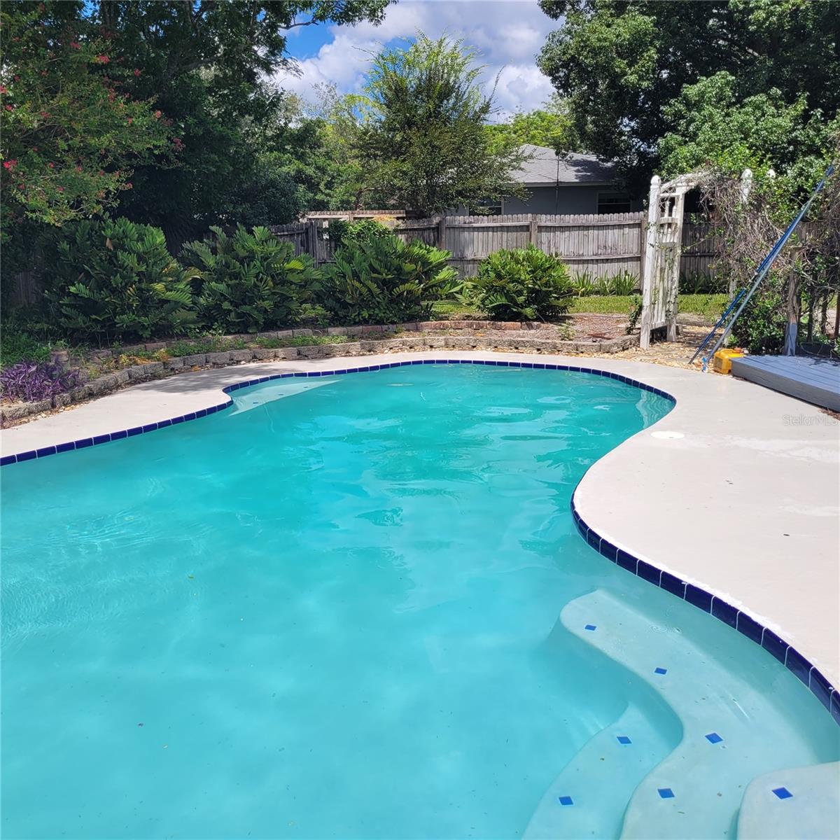 Image 16 of 19 For 8539 Clematis Lane