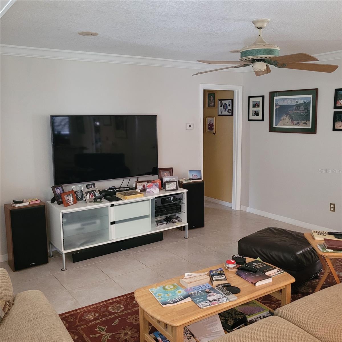 Image 6 of 19 For 8539 Clematis Lane