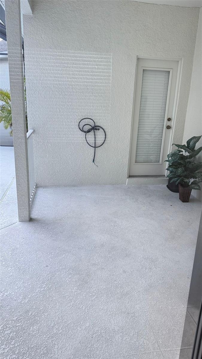 Image 23 of 25 For 4989 Thames Street W