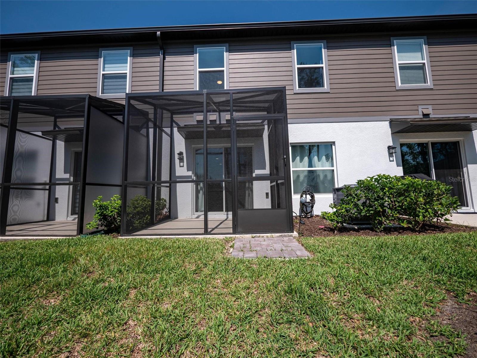 Image 10 of 31 For 391 Cape Honeysuckle Place
