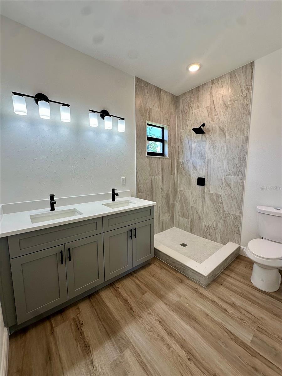 Image 21 of 29 For 5356 Hornbuckle Boulevard