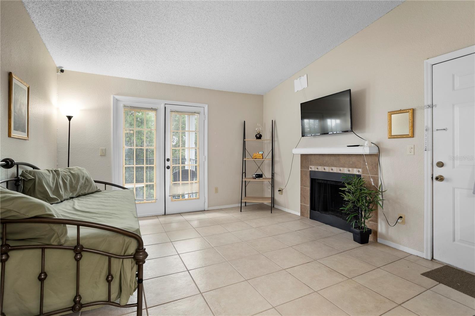 Image 4 of 25 For 2550 Alafaya Trail 2304