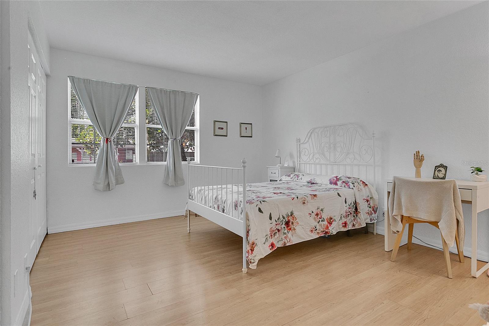 Image 10 of 32 For 758 Michigan Street 203