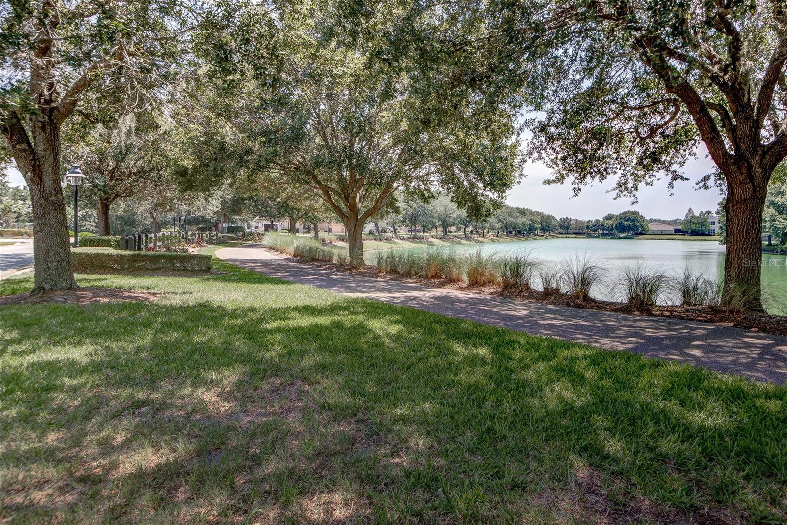 Image 21 of 42 For 410 Victoria Trails Boulevard