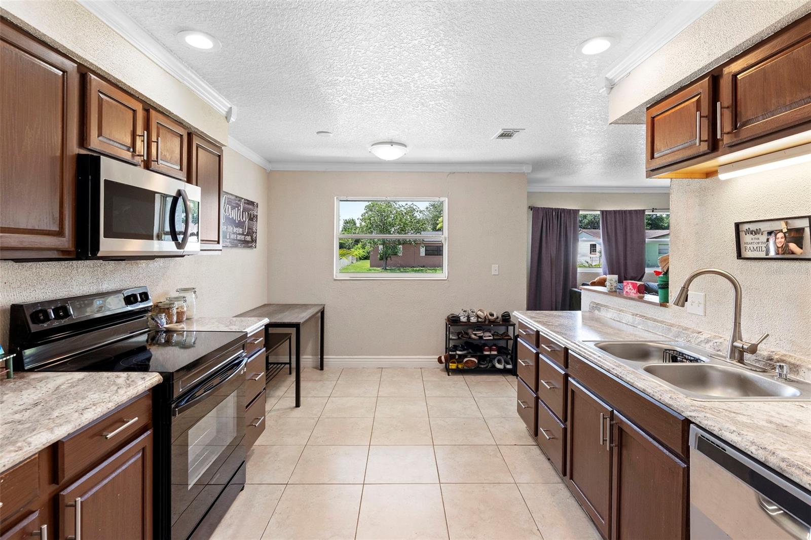 Image 11 of 29 For 3240 Daryl Terrace