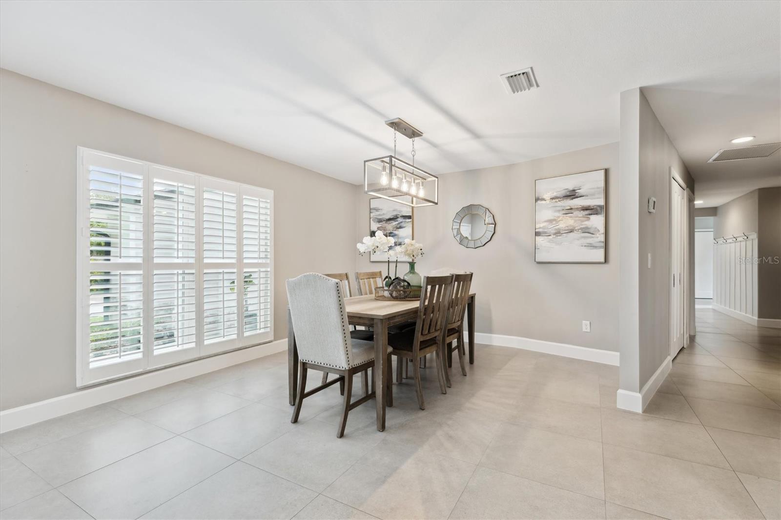 Image 11 of 48 For 1327 Bridgeport Drive