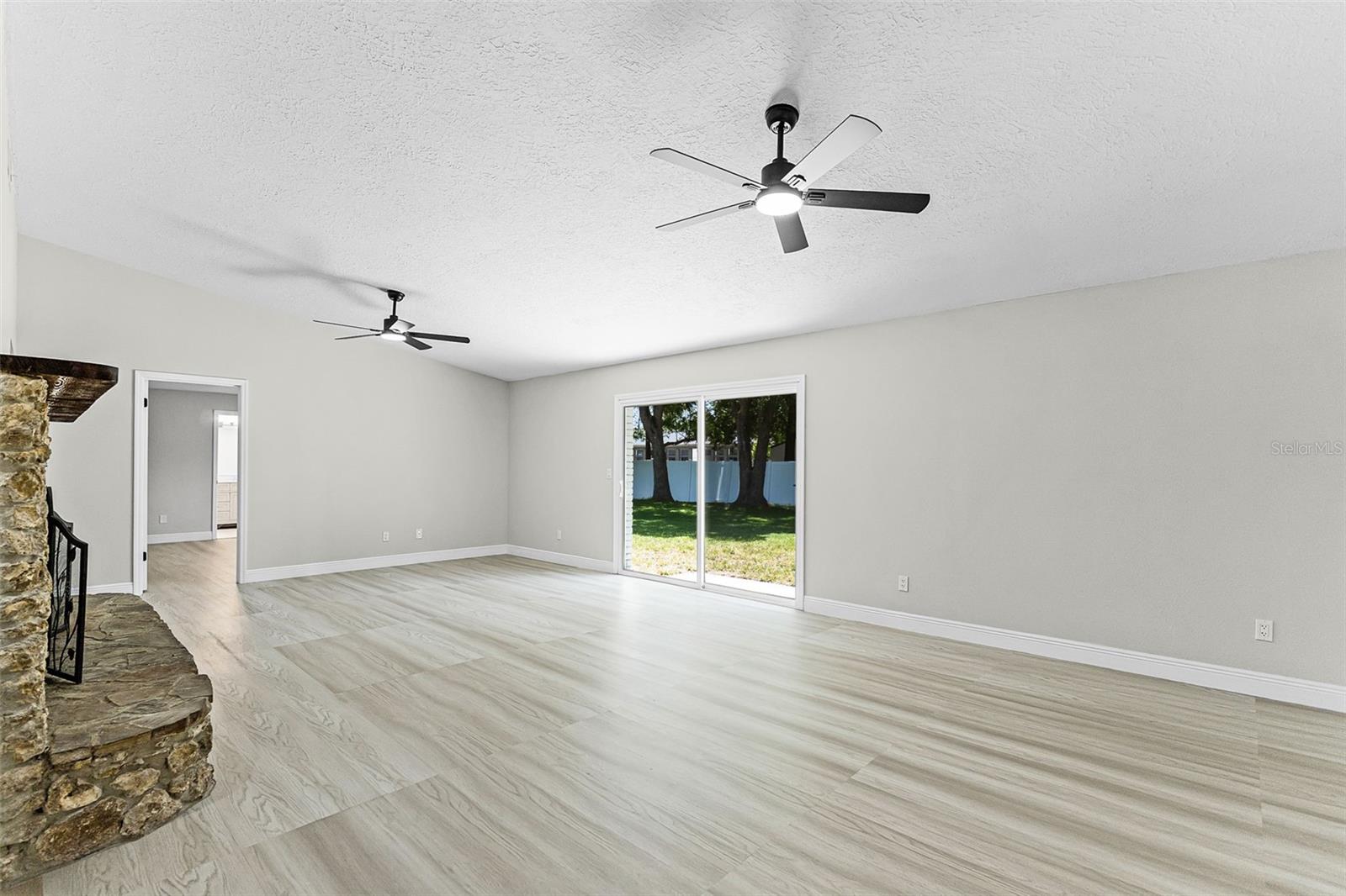 Image 10 of 35 For 174 Pine Grove Ct