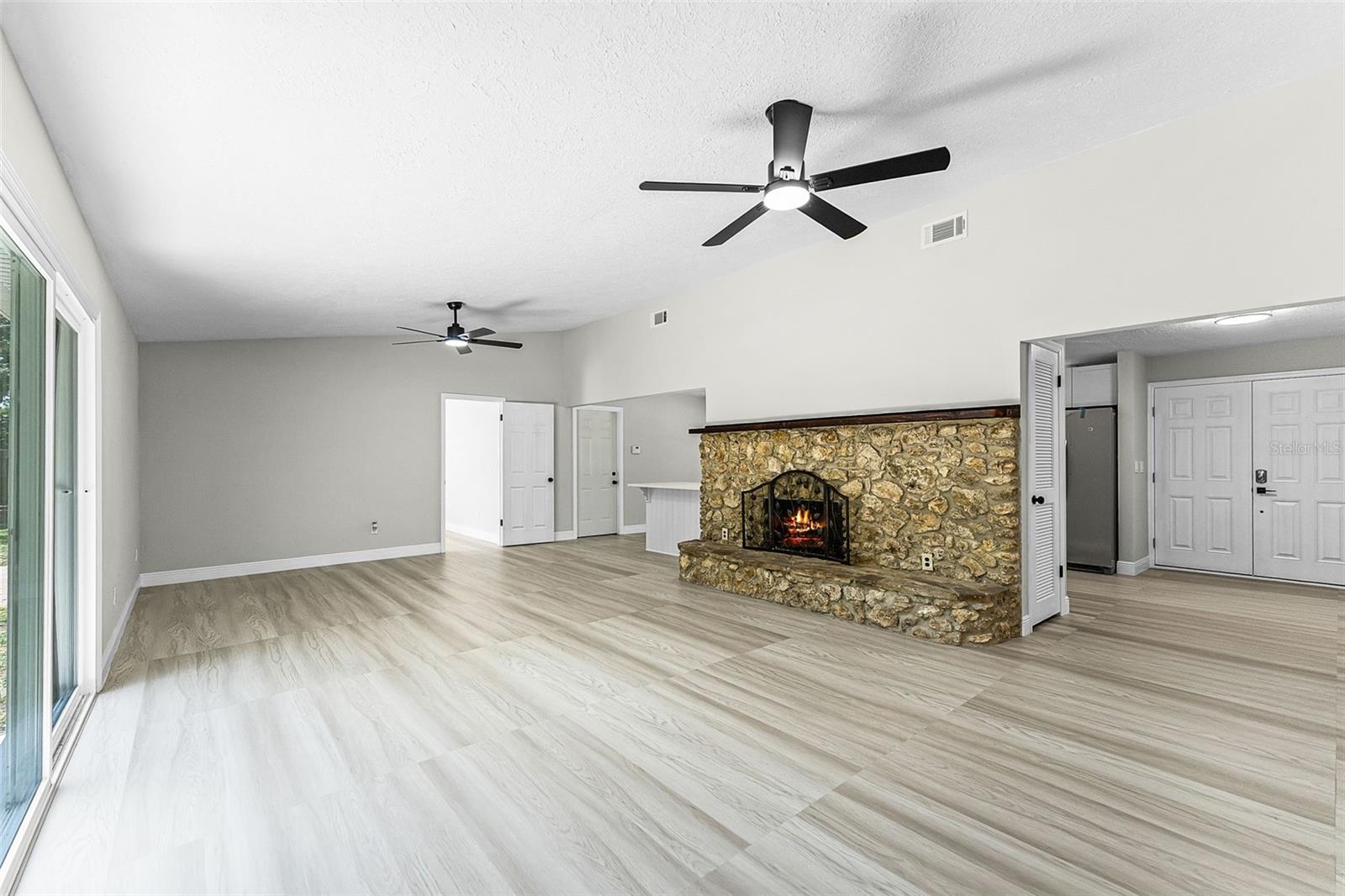 Image 15 of 35 For 174 Pine Grove Ct