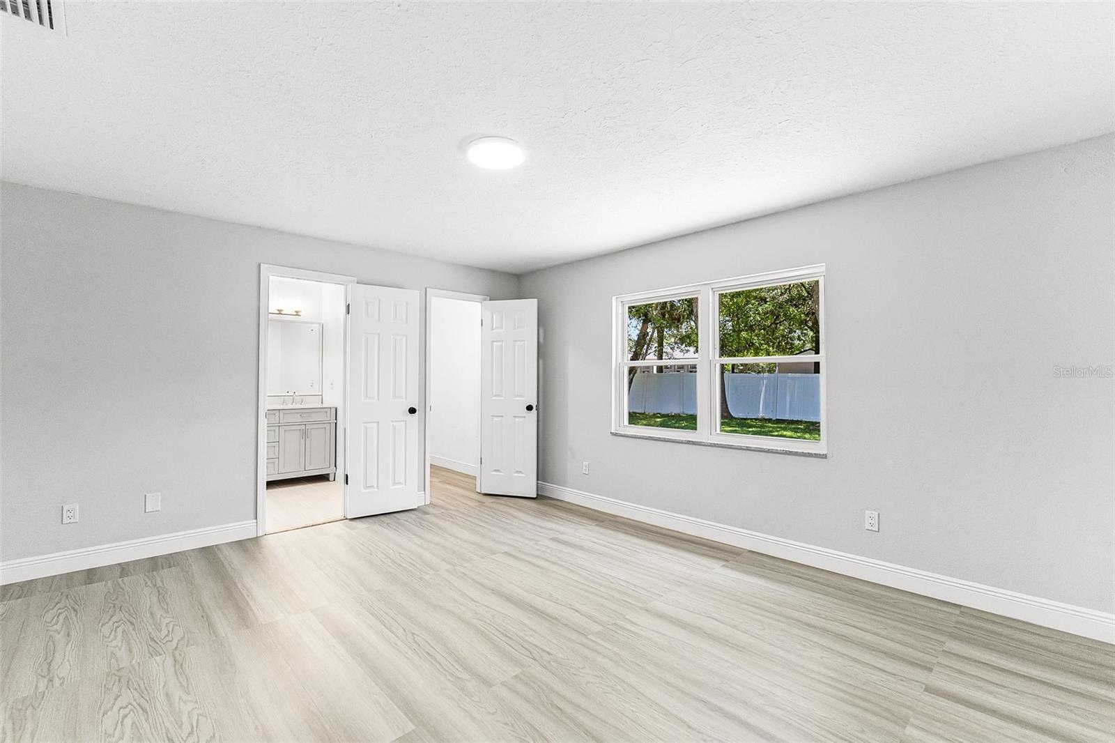 Image 16 of 35 For 174 Pine Grove Ct