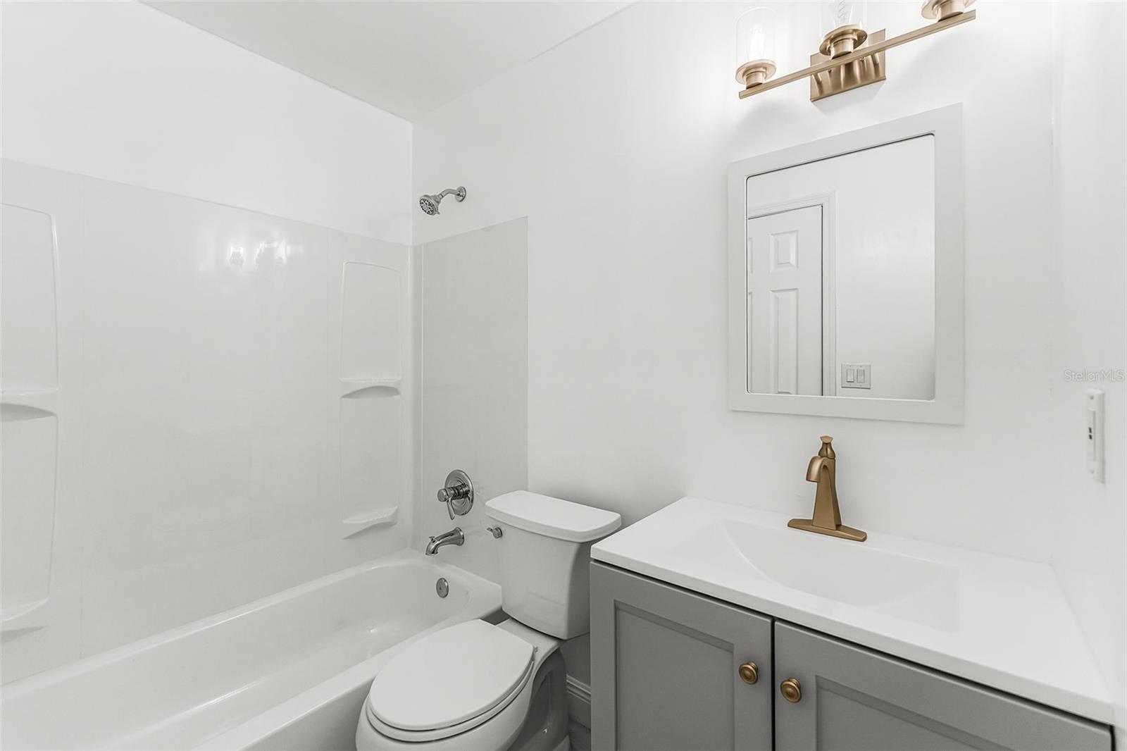 Image 19 of 35 For 174 Pine Grove Ct