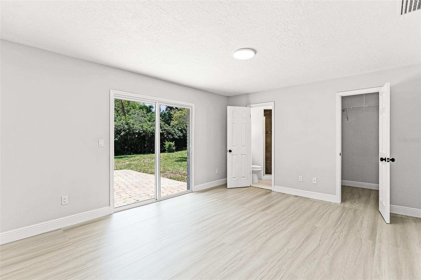 Image 25 of 35 For 174 Pine Grove Ct