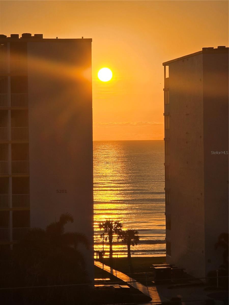 Image 10 of 79 For 5300 Atlantic Avenue 2-603