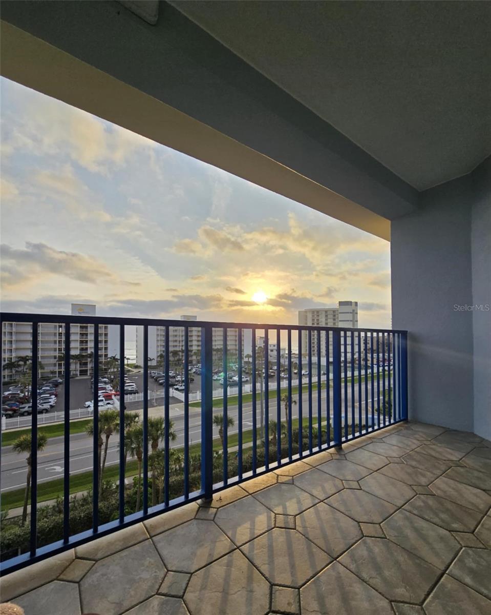 Image 13 of 79 For 5300 Atlantic Avenue 2-603