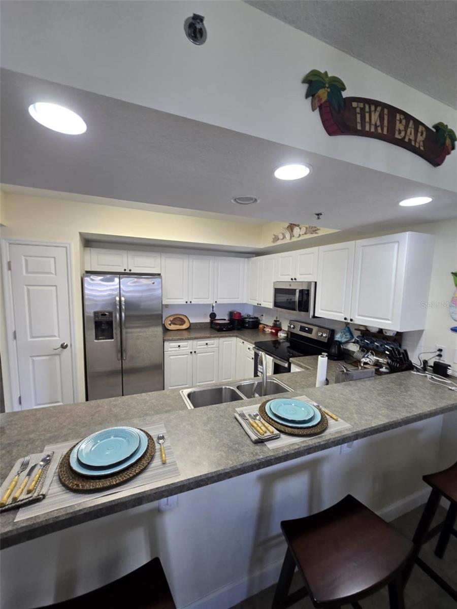 Image 21 of 79 For 5300 Atlantic Avenue 2-603