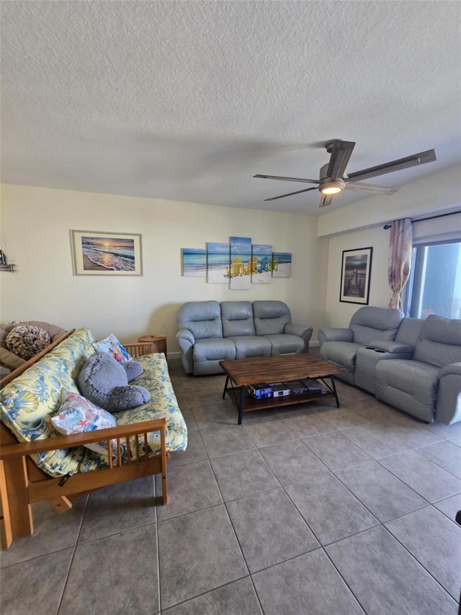 Image 25 of 79 For 5300 Atlantic Avenue 2-603