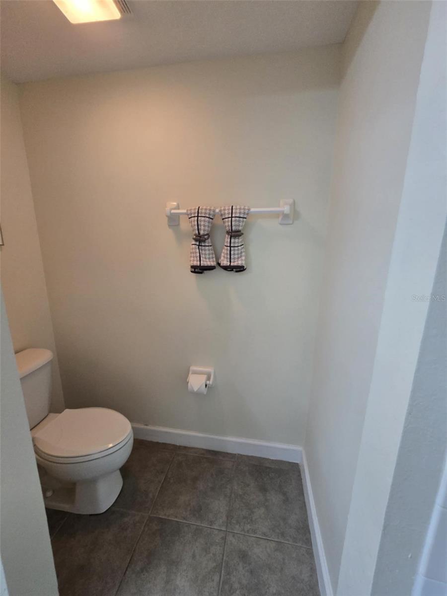 Image 33 of 79 For 5300 Atlantic Avenue 2-603
