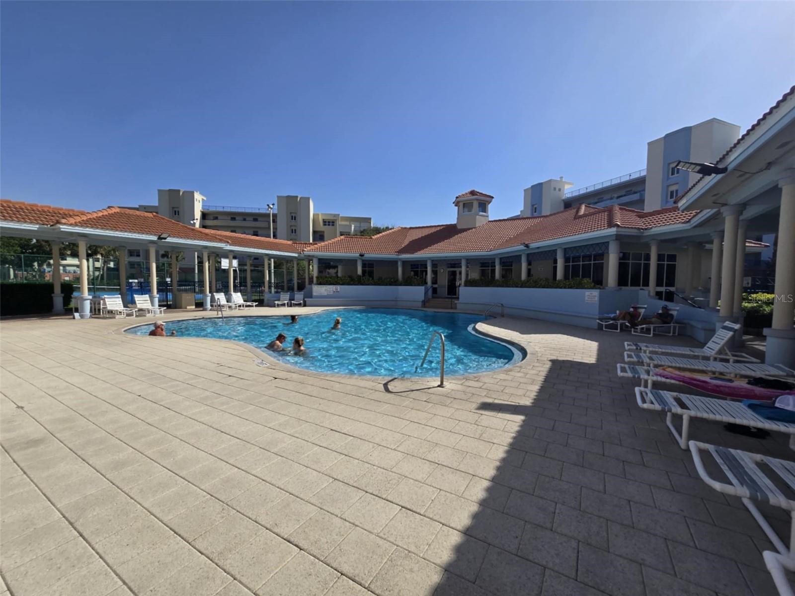Image 47 of 79 For 5300 Atlantic Avenue 2-603