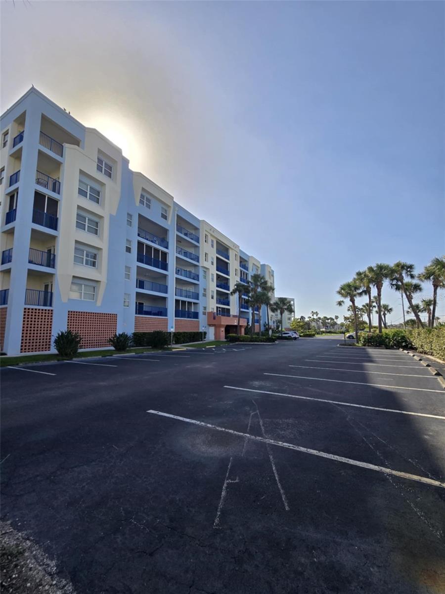Image 6 of 79 For 5300 Atlantic Avenue 2-603