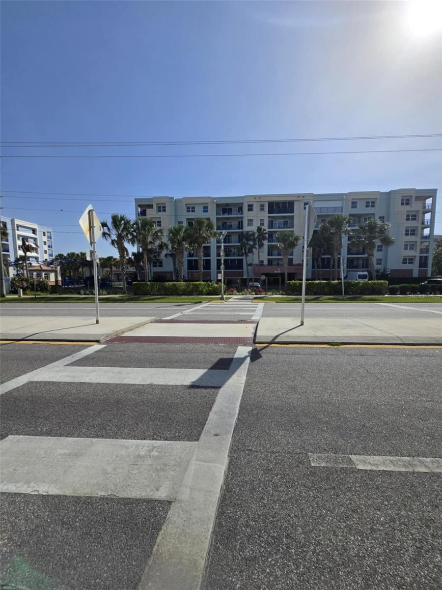 Image 61 of 79 For 5300 Atlantic Avenue 2-603