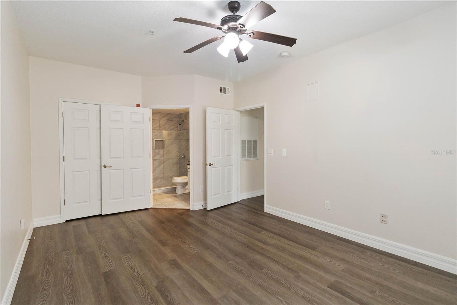 Image 16 of 29 For 14205 Falls Church Dr  2014