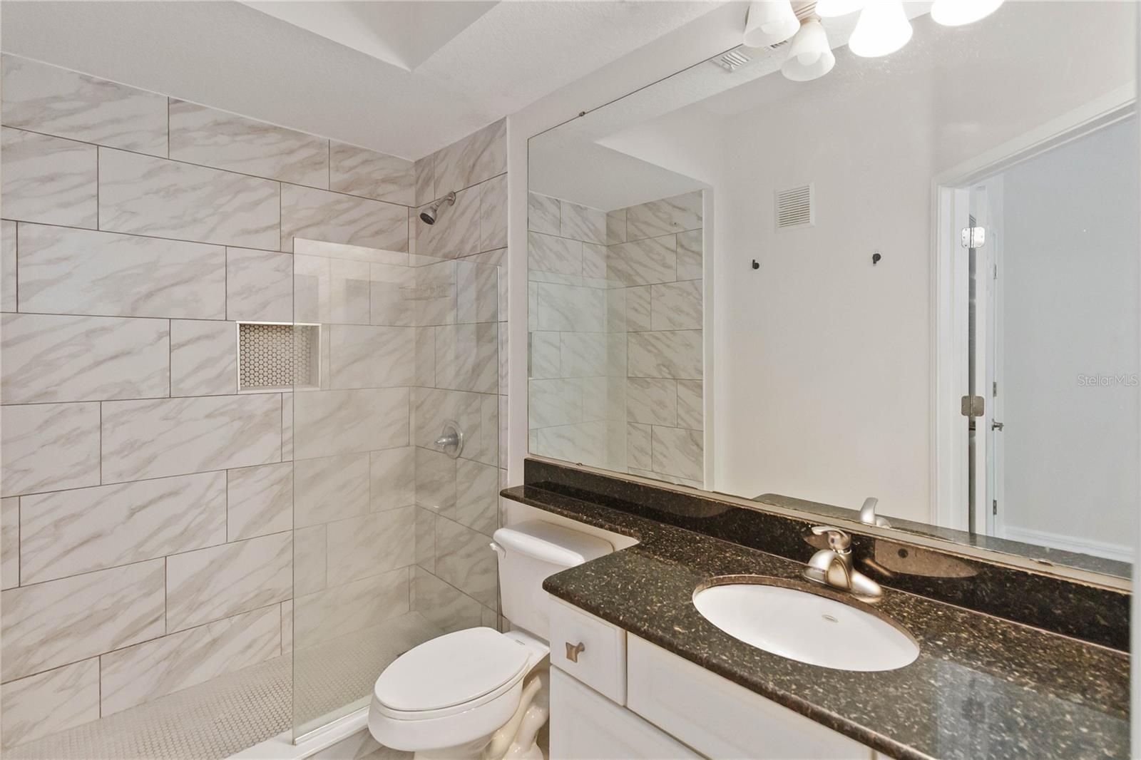 Image 17 of 29 For 14205 Falls Church Dr  2014