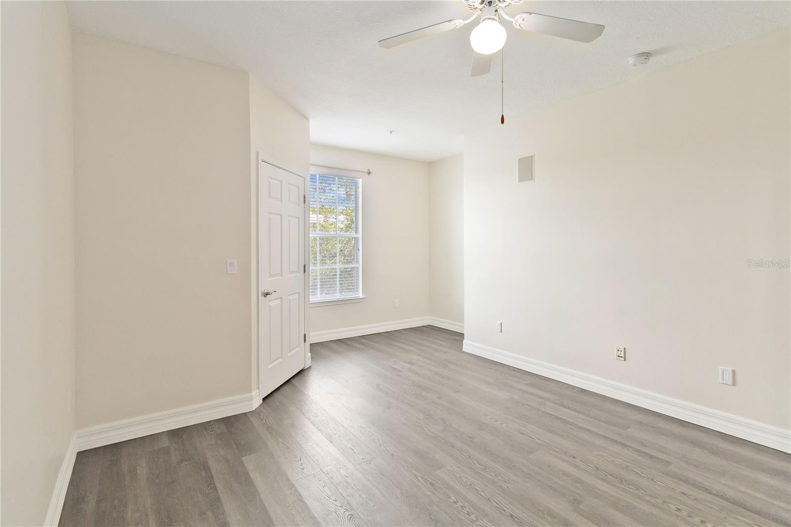 Image 21 of 29 For 14205 Falls Church Dr  2014