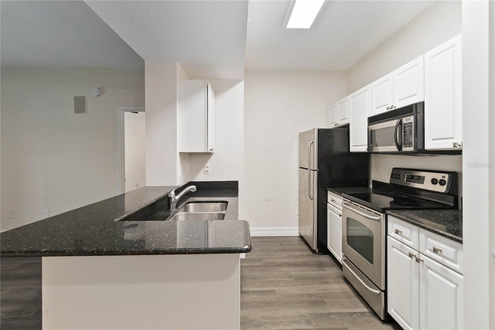 Image 9 of 29 For 14205 Falls Church Dr  2014