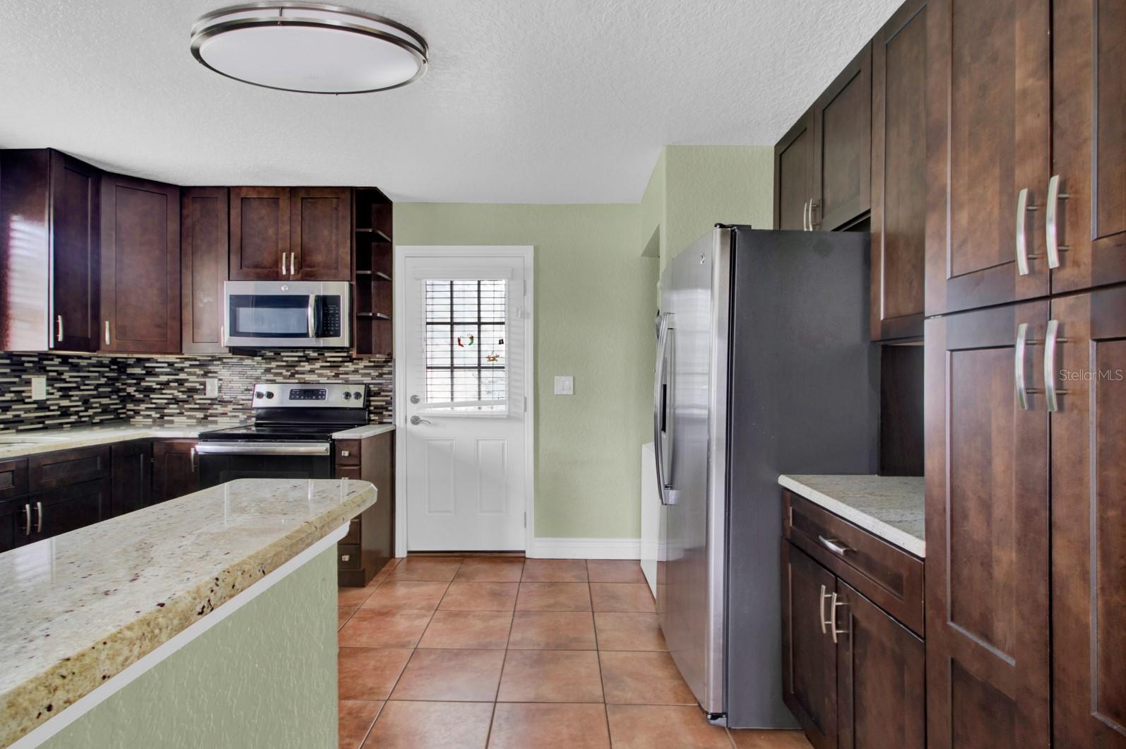 Image 10 of 24 For 416 Banyon Tree Circle 108