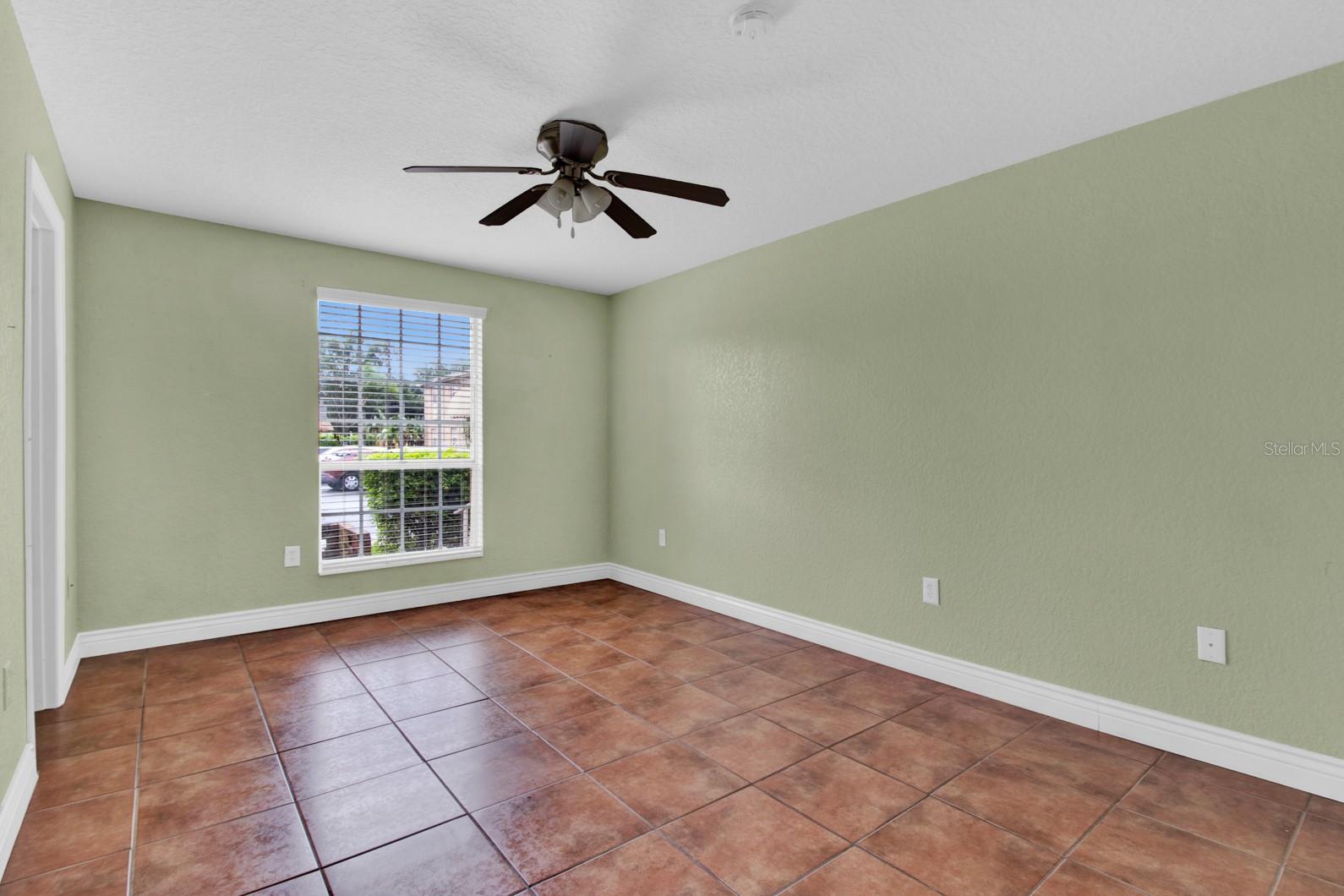 Image 13 of 24 For 416 Banyon Tree Circle 108