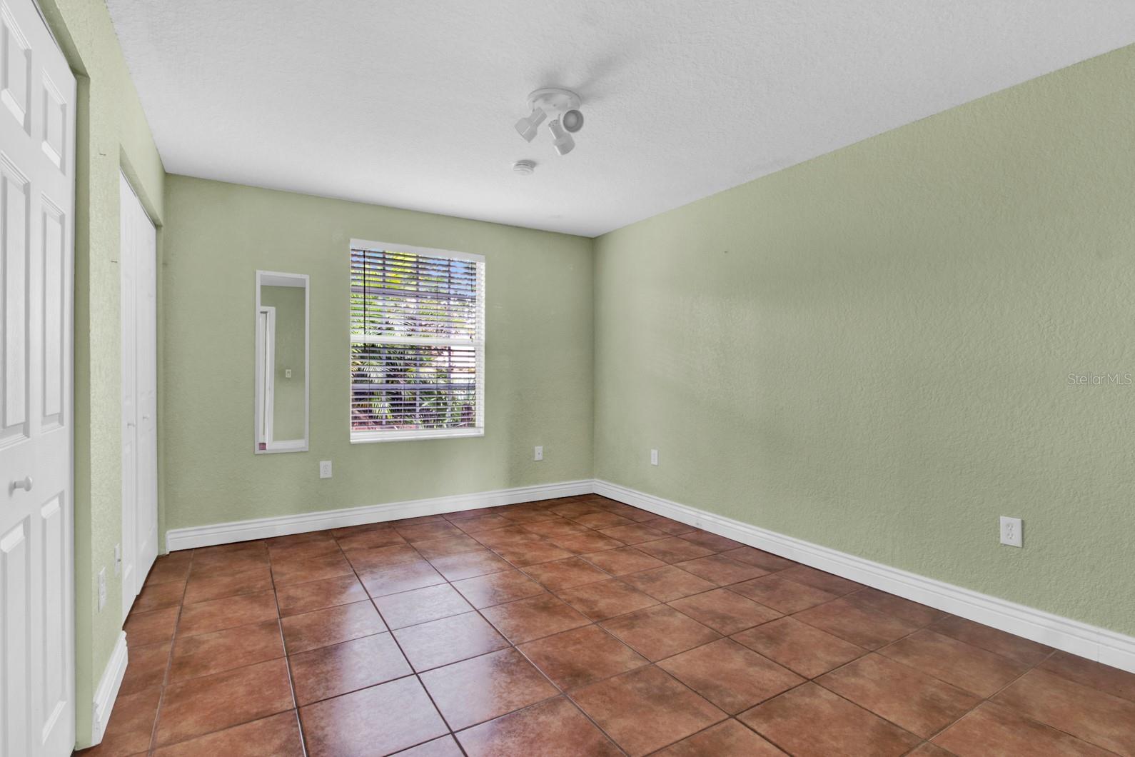 Image 16 of 24 For 416 Banyon Tree Circle 108