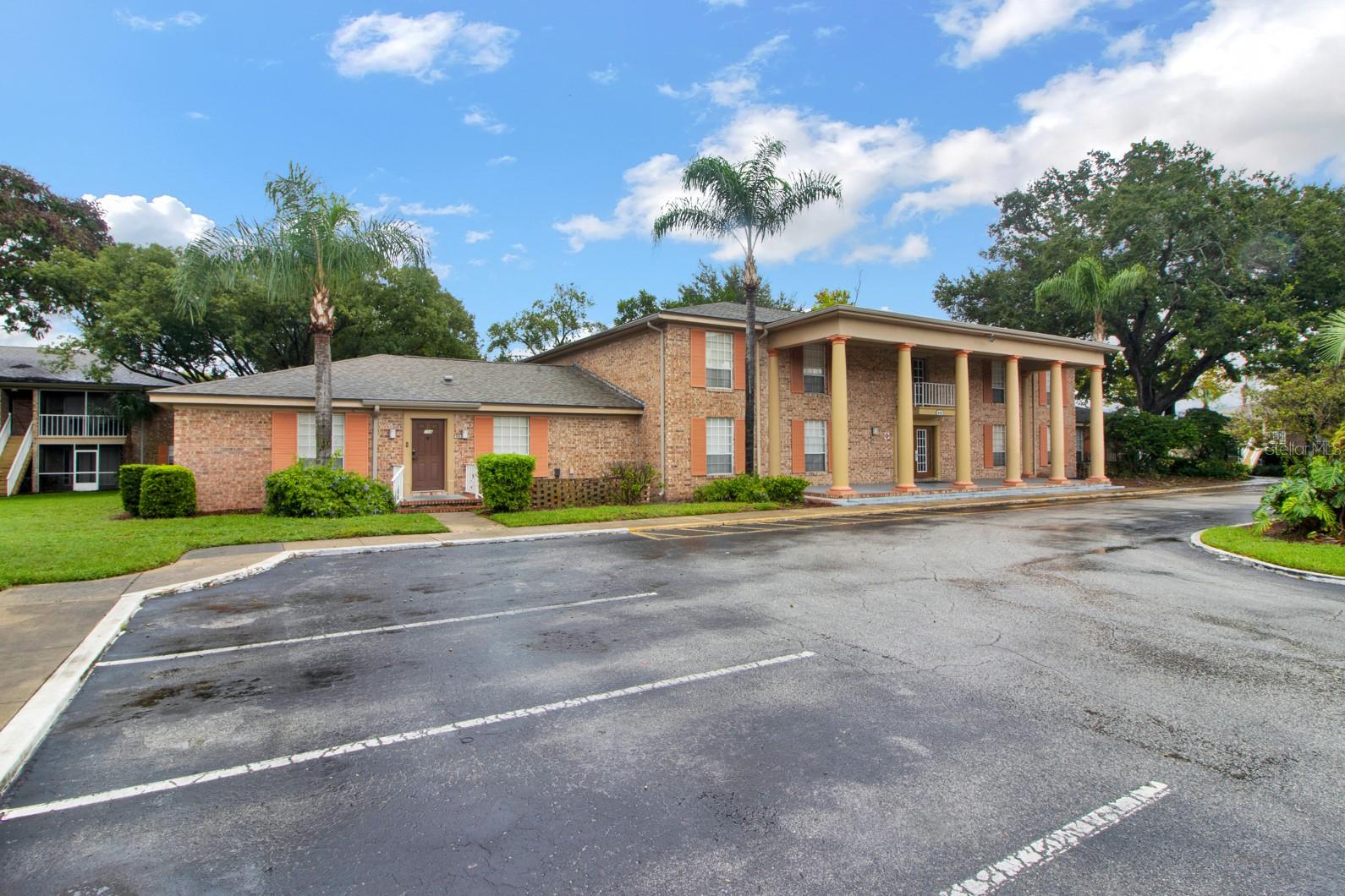 Image 3 of 24 For 416 Banyon Tree Circle 108