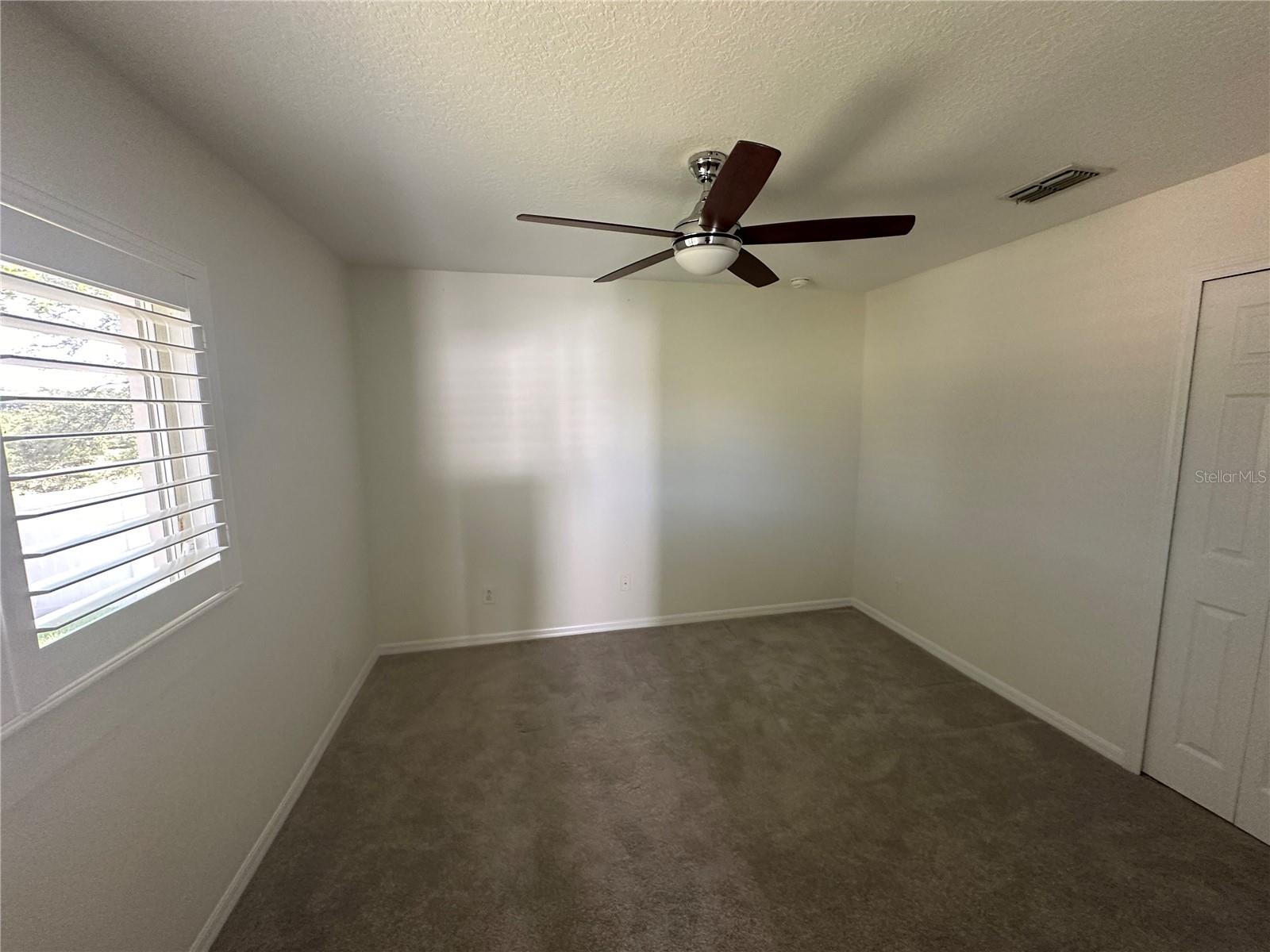 Image 17 of 58 For 10955 Lemay Drive