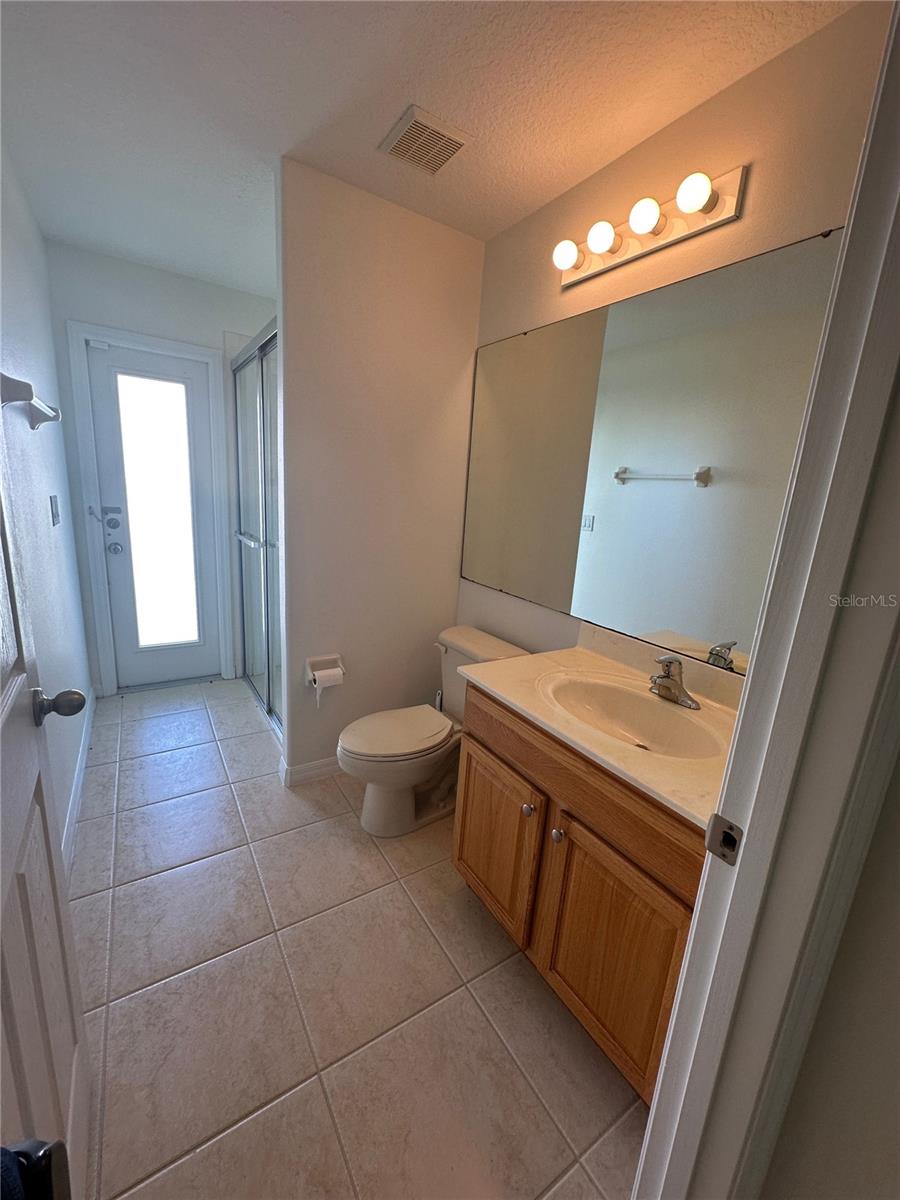 Image 19 of 58 For 10955 Lemay Drive