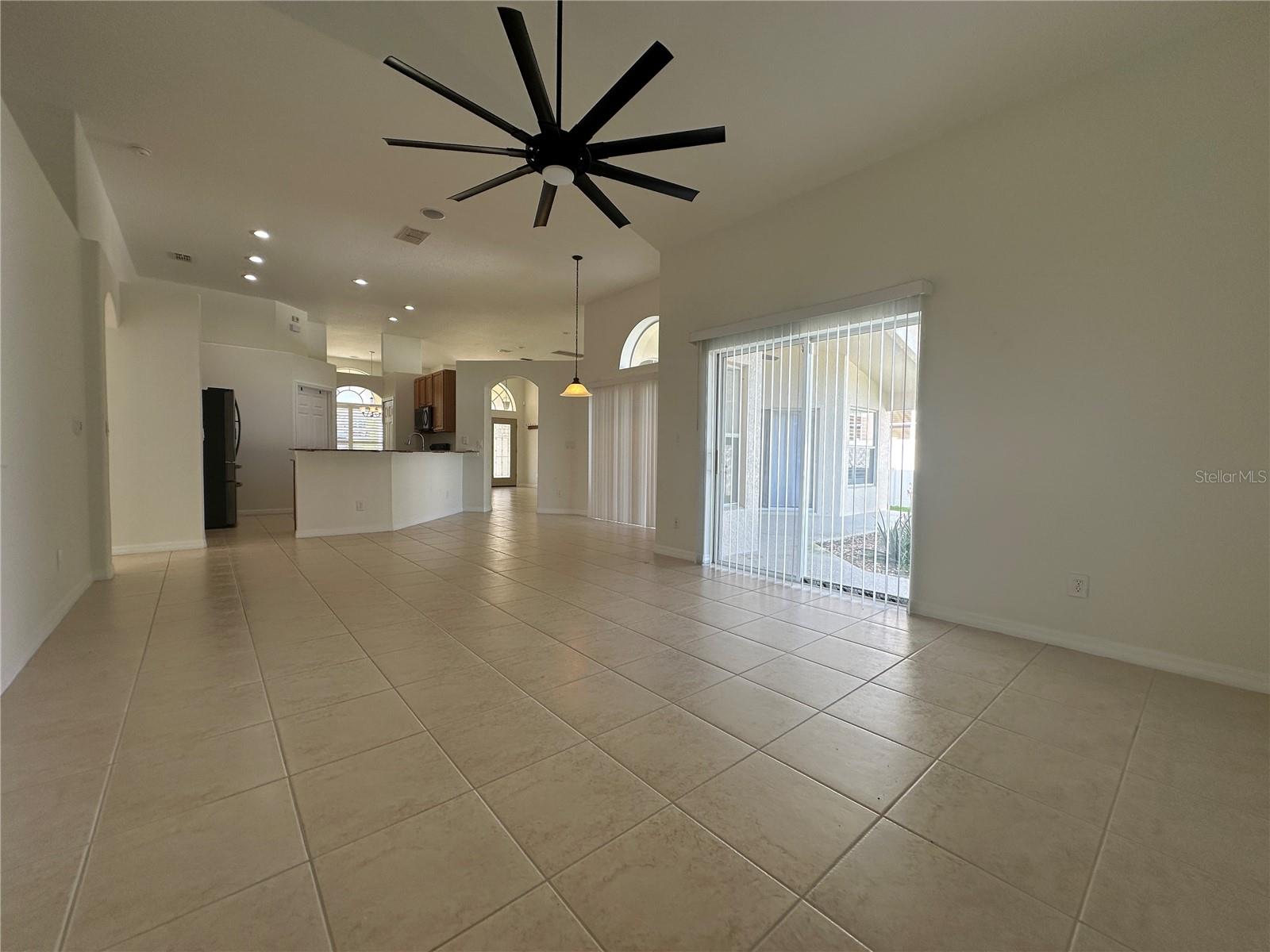 Image 20 of 58 For 10955 Lemay Drive