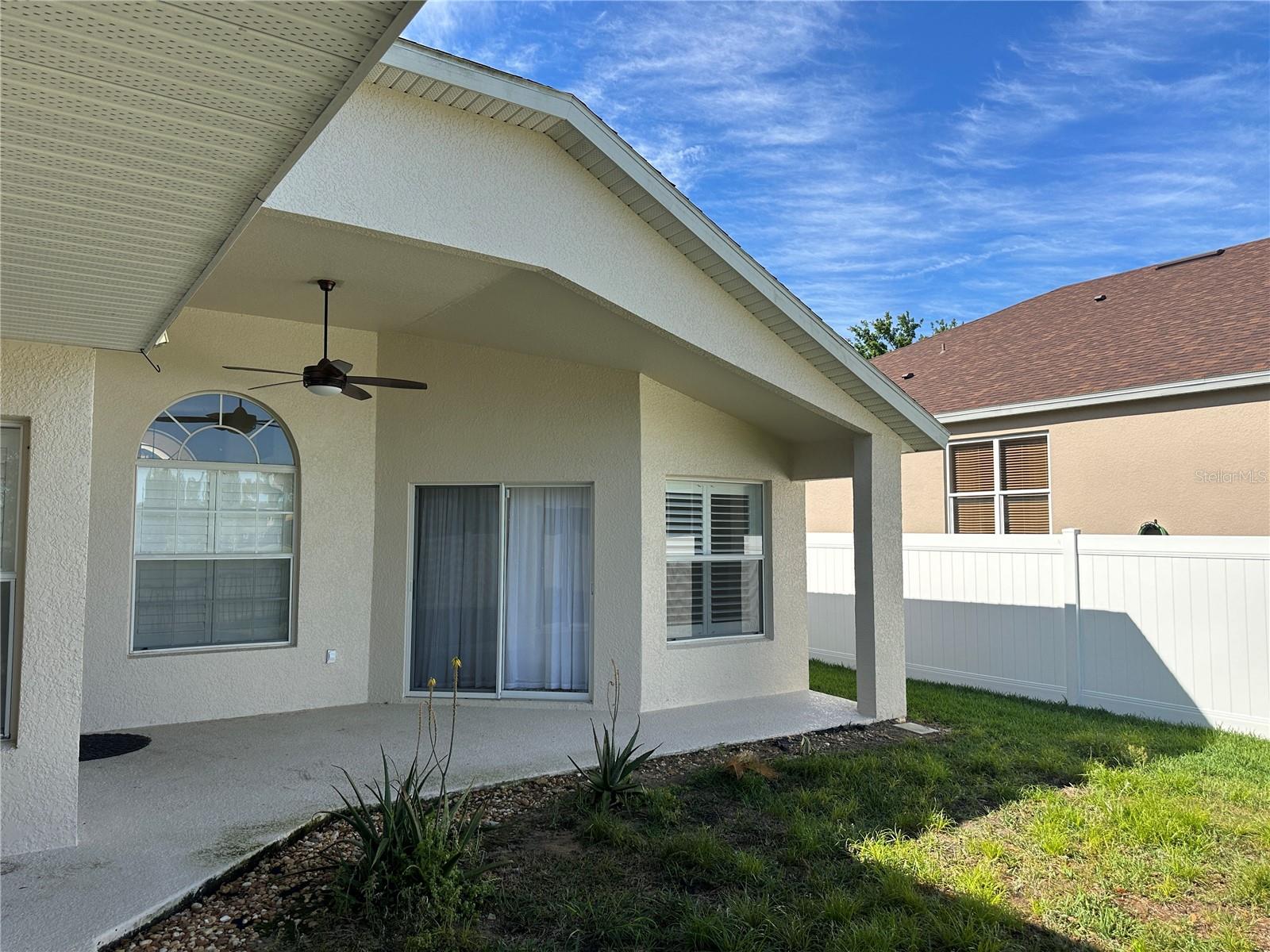 Image 22 of 58 For 10955 Lemay Drive