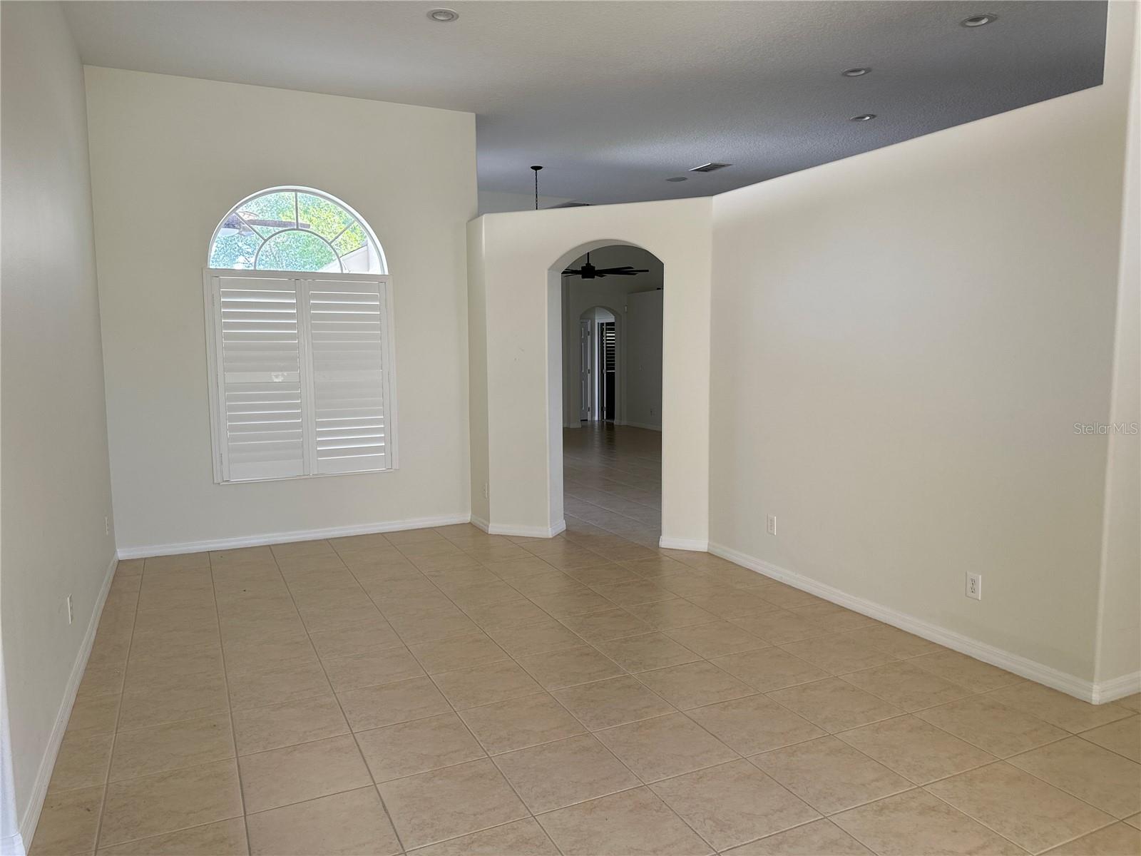 Image 3 of 58 For 10955 Lemay Drive