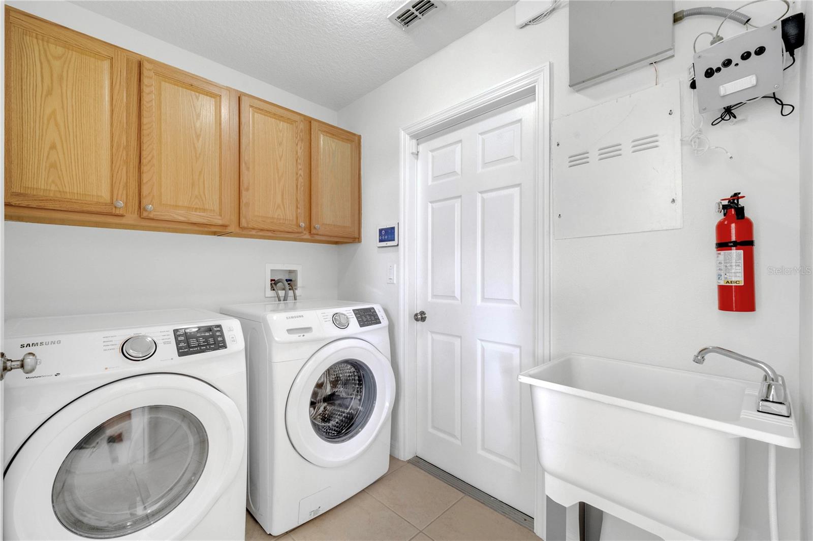 Image 30 of 58 For 10955 Lemay Drive