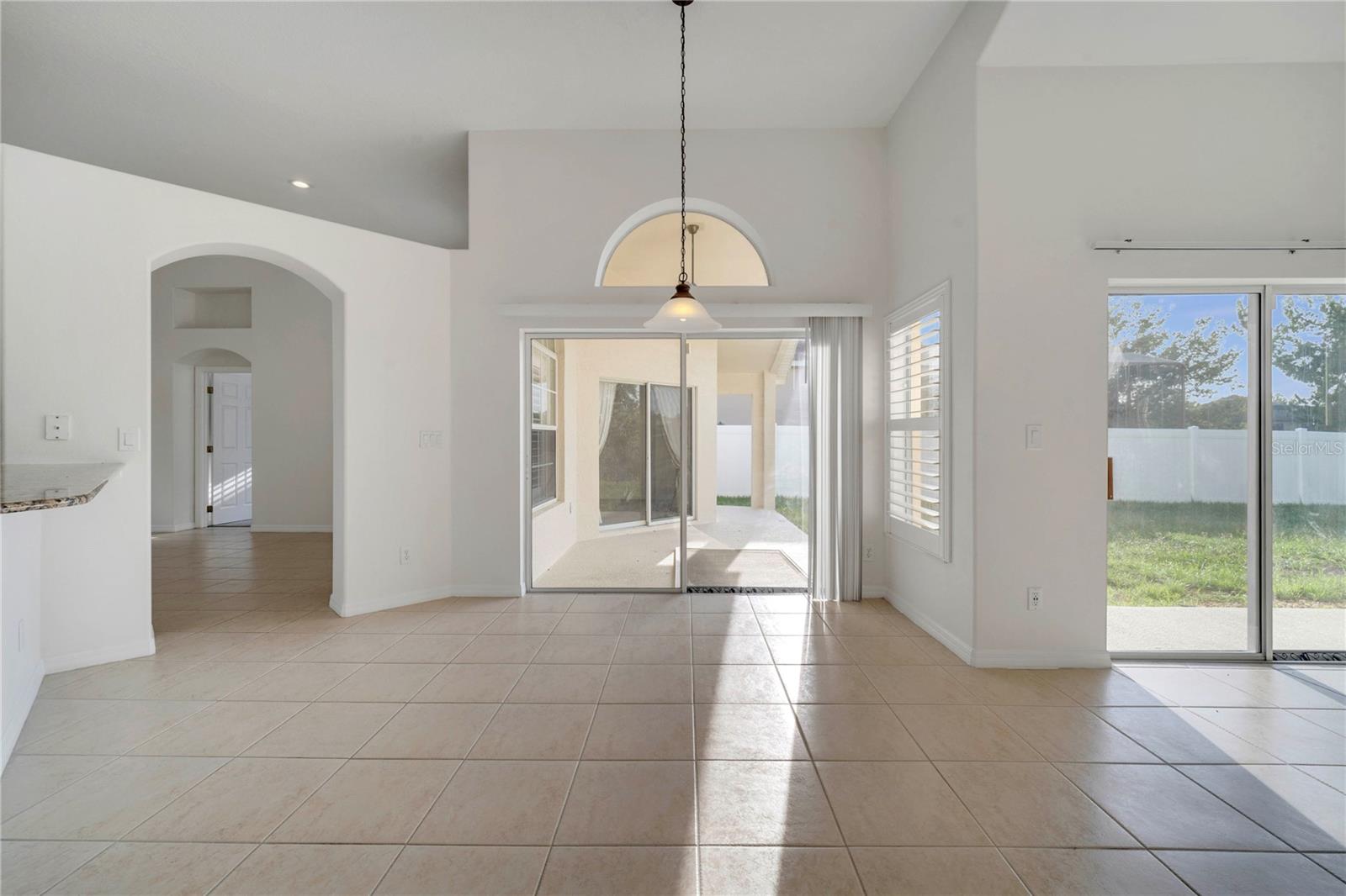 Image 33 of 58 For 10955 Lemay Drive