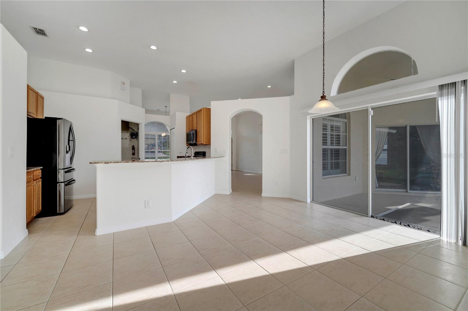 Image 34 of 58 For 10955 Lemay Drive