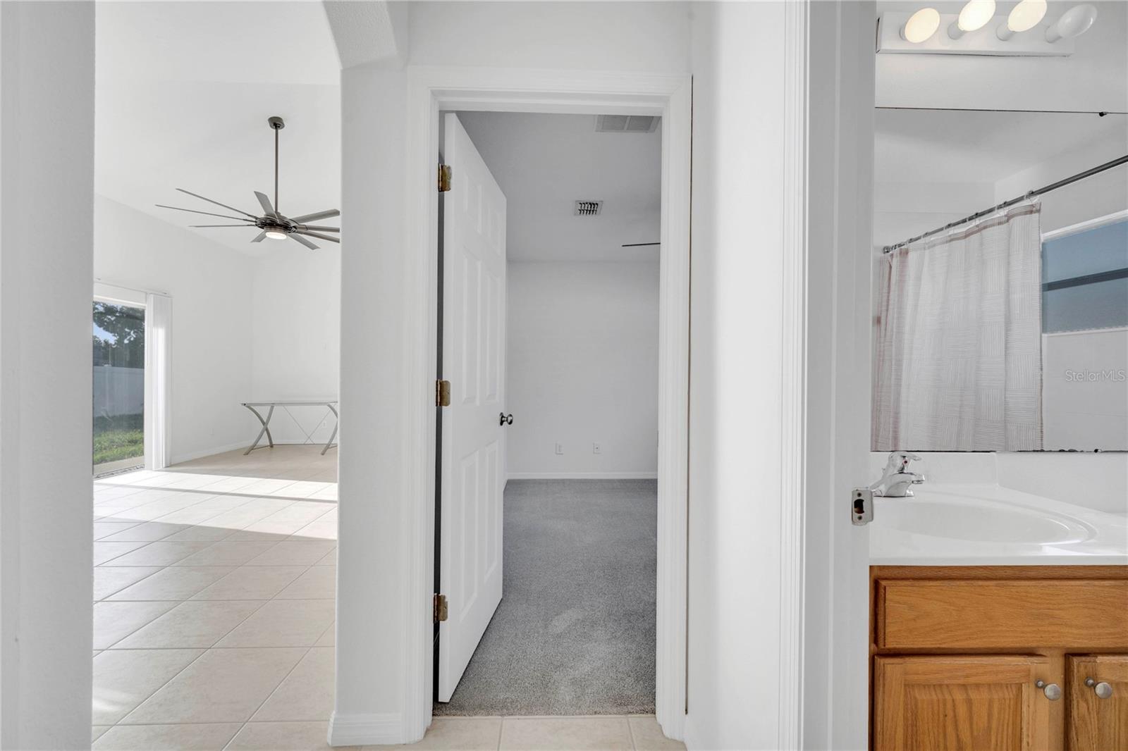 Image 36 of 58 For 10955 Lemay Drive
