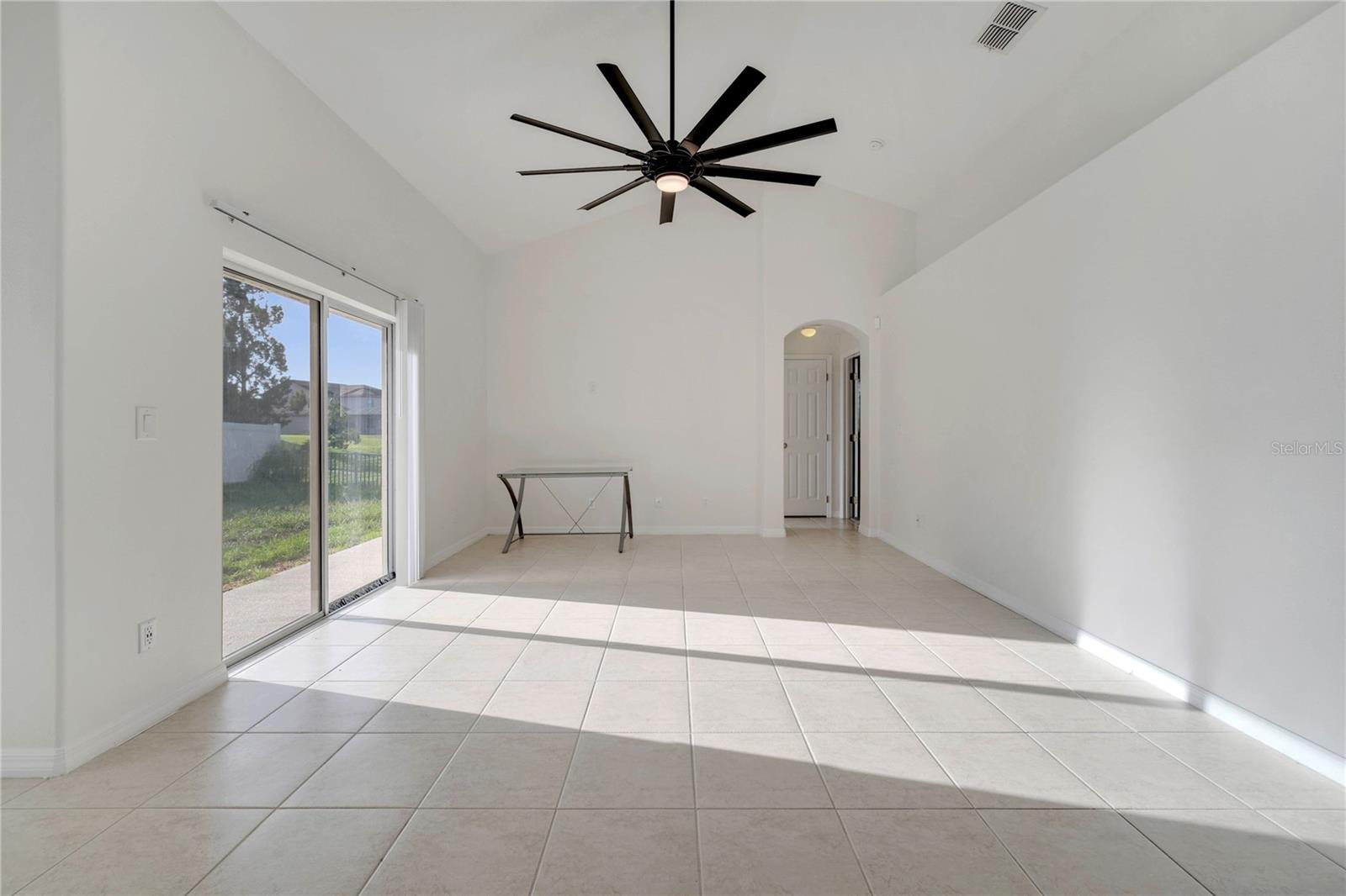 Image 42 of 58 For 10955 Lemay Drive