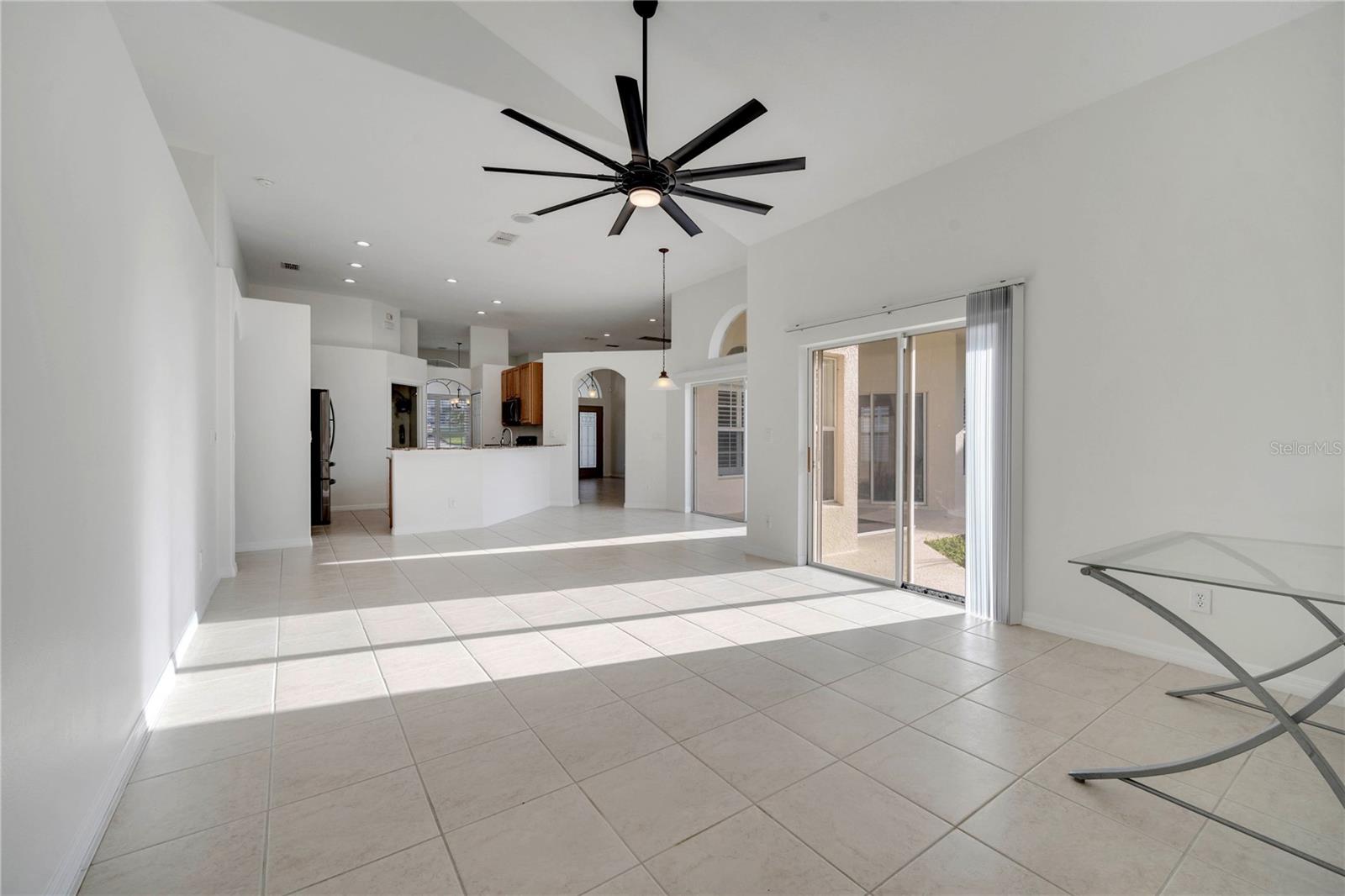 Image 43 of 58 For 10955 Lemay Drive