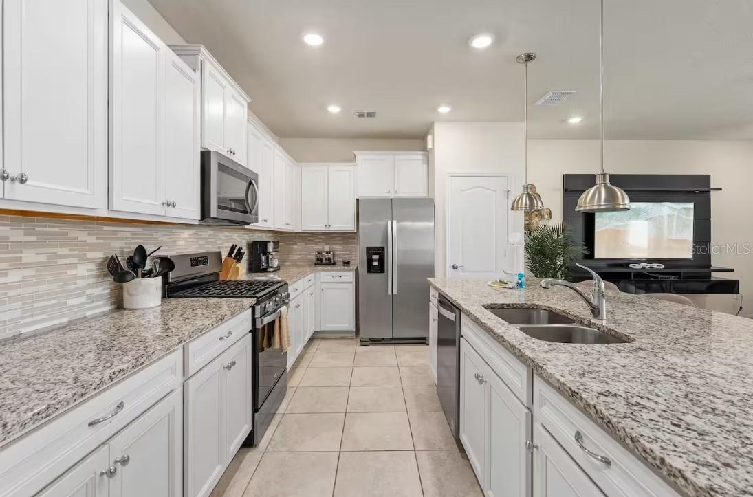 Image 5 of 60 For 7577 Oak Spring Lane