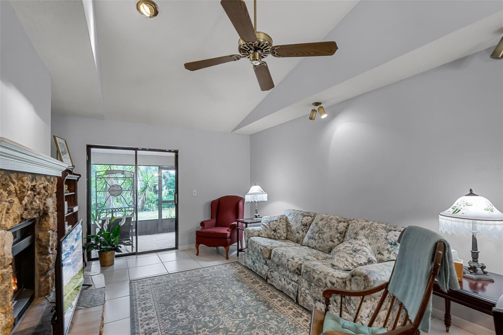 Image 10 of 55 For 179 Crown Point Circle