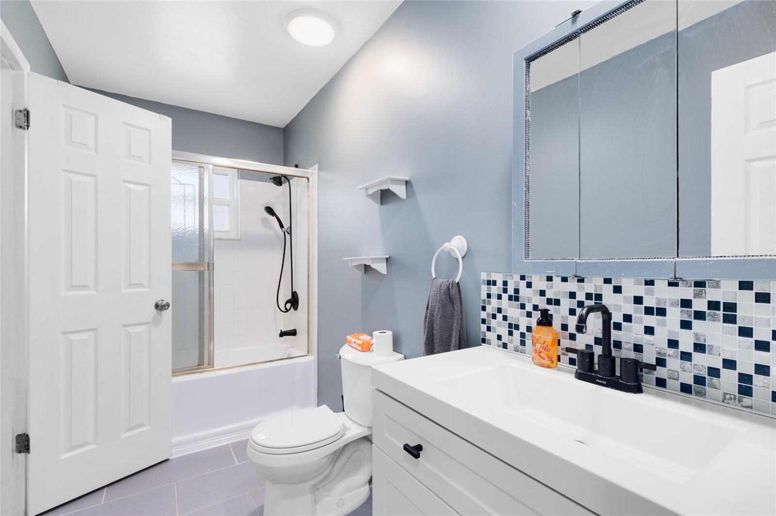 Image 18 of 31 For 4834 Gamling Lane