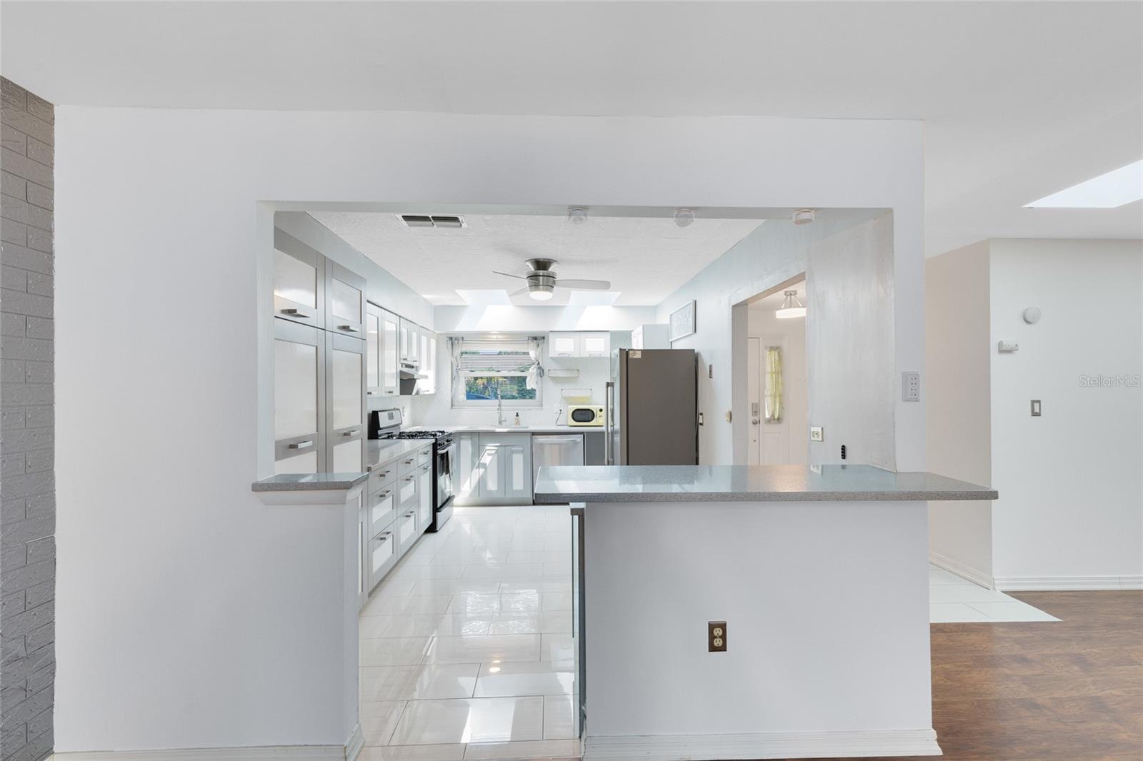 Image 5 of 31 For 4834 Gamling Lane